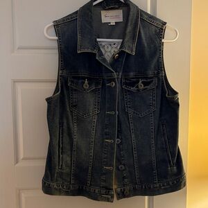 Vince Camuto Turo Denim Vest Lace Detail (L)